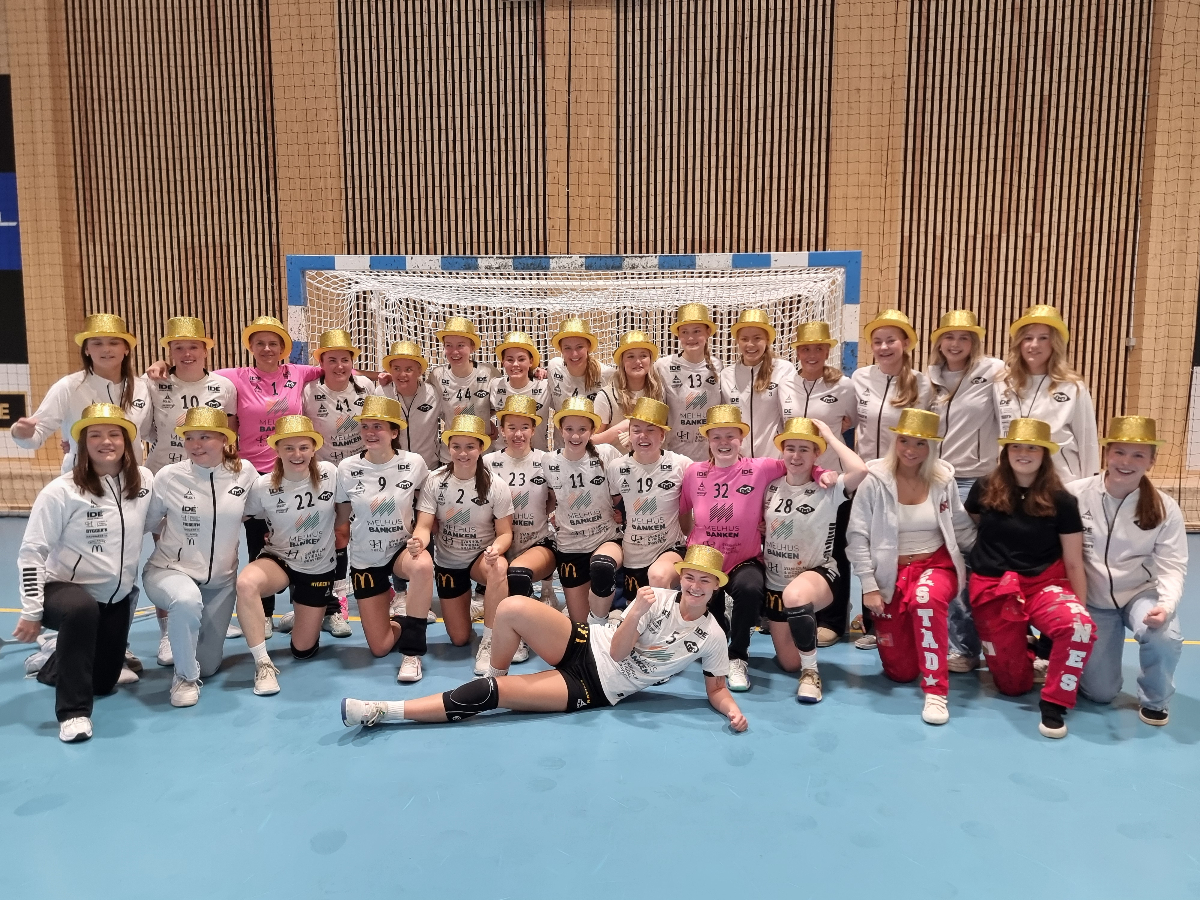 Kvalikhelg der vi rykket opp til 2. og 3.
divisjon🥳