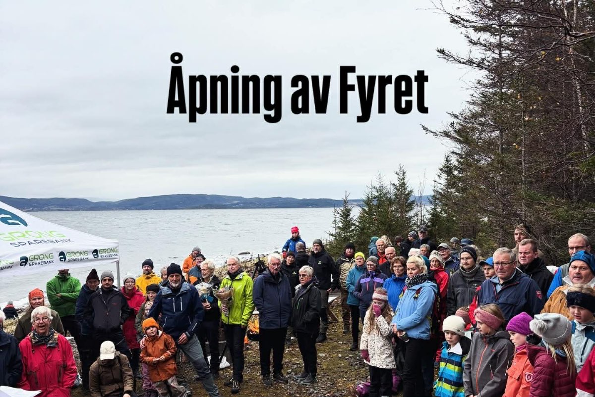 Bildet viser åpningen av fyret ved Stornesøra. Foto: Annvor Fjerstad.
